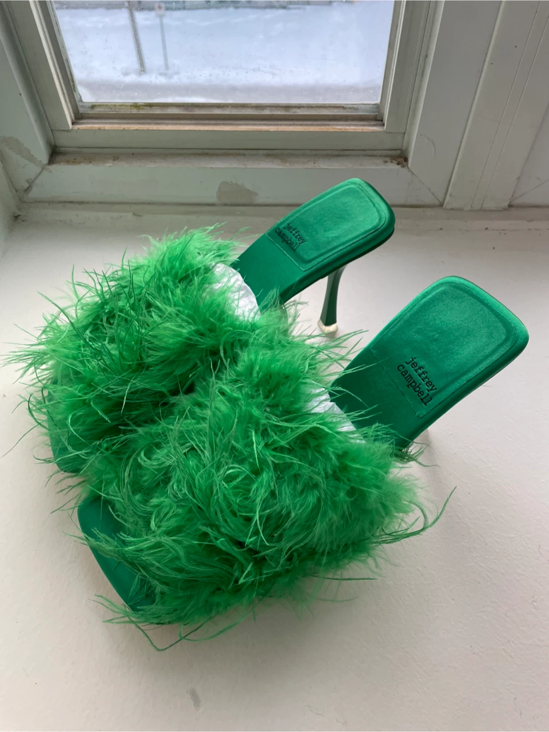 Jeffrey Campbell Sandales vertes à talons ornées de plumes - photo 2