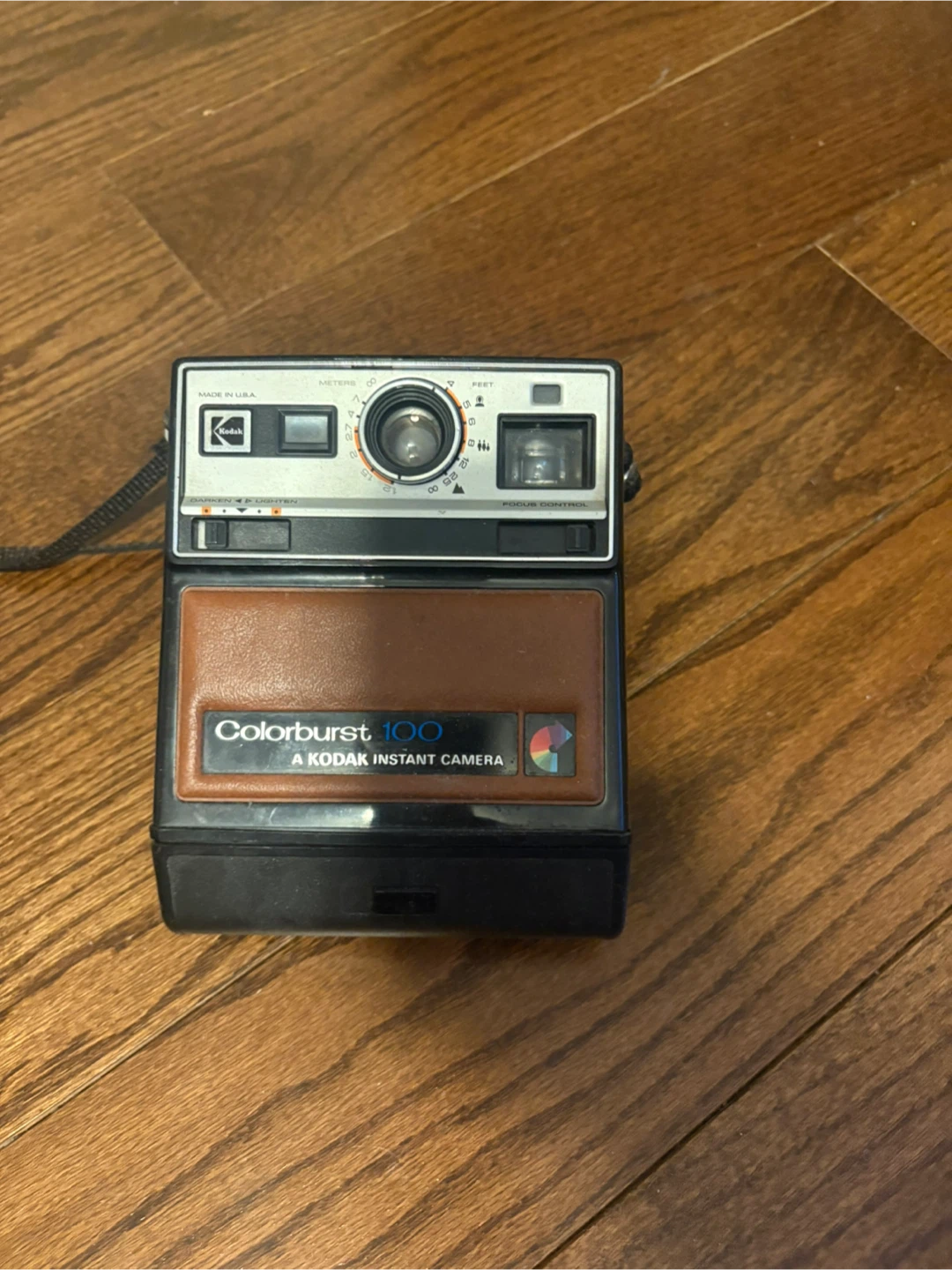 FREE - Vintage Kodak Colorbust100 instant camera - photo 2