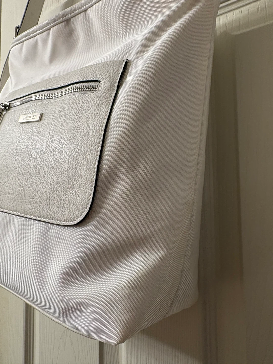 Roots 73 White Shoulder Bag - photo 5