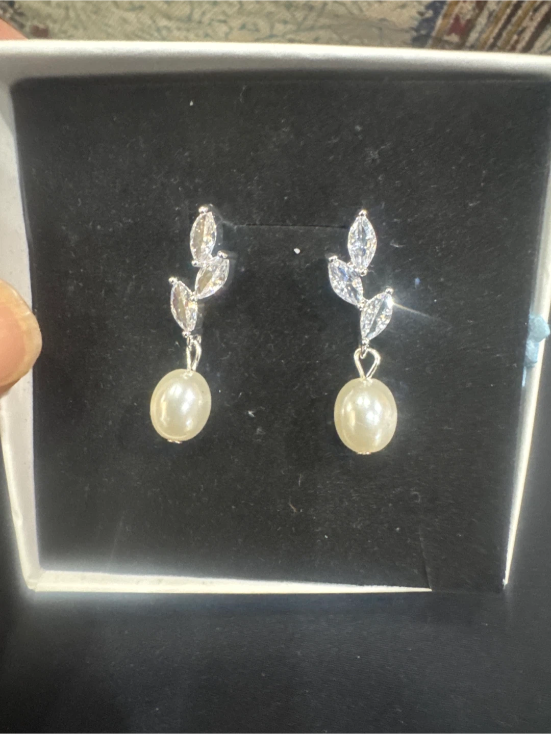 VEEDOFA Pearl Drop Earrings with Crystal Accents. 🏆