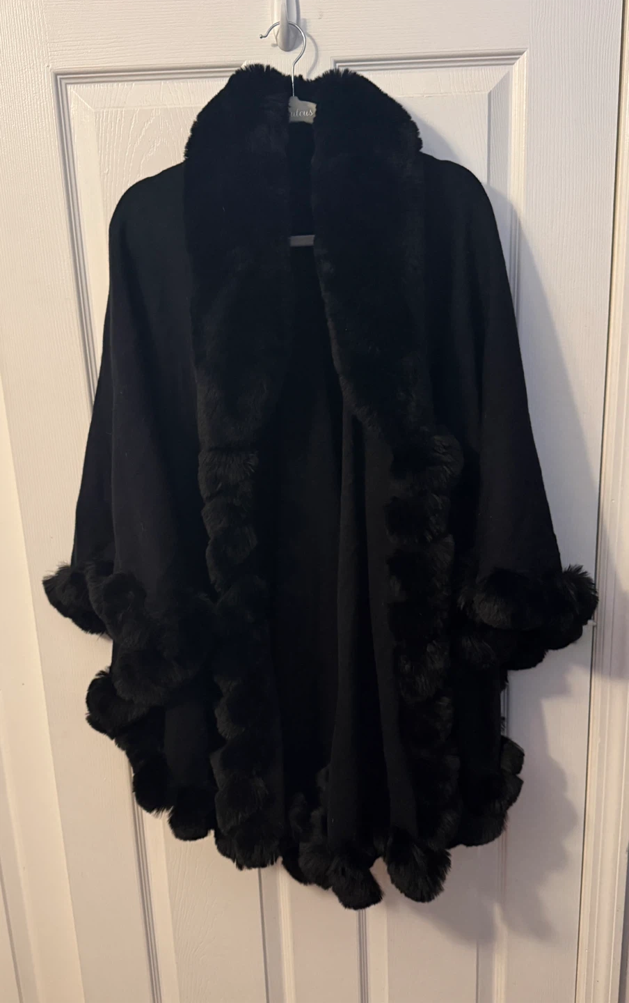 Pre-loved Wool/Cashmere blend Shawl 🏆