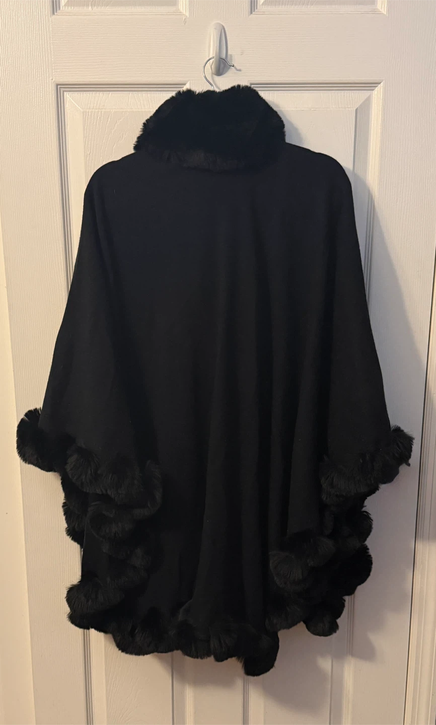 Pre-loved Wool/Cashmere blend Shawl 🏆 - photo 2