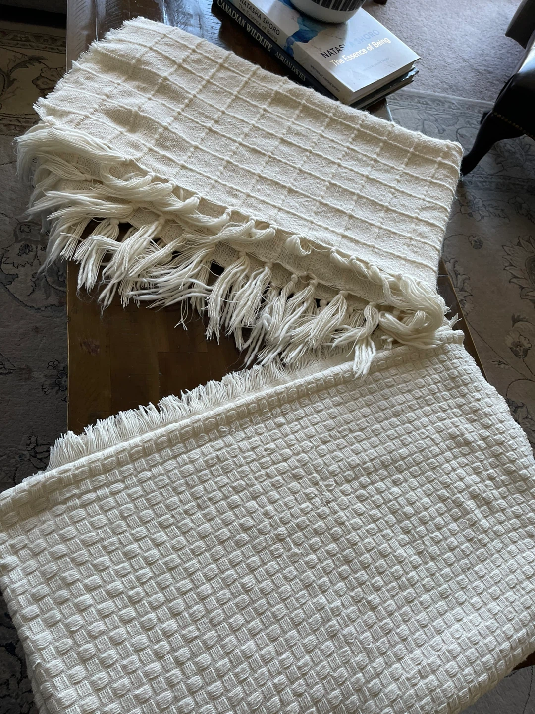 Natural tones Textured Throw Blankets - photo 2