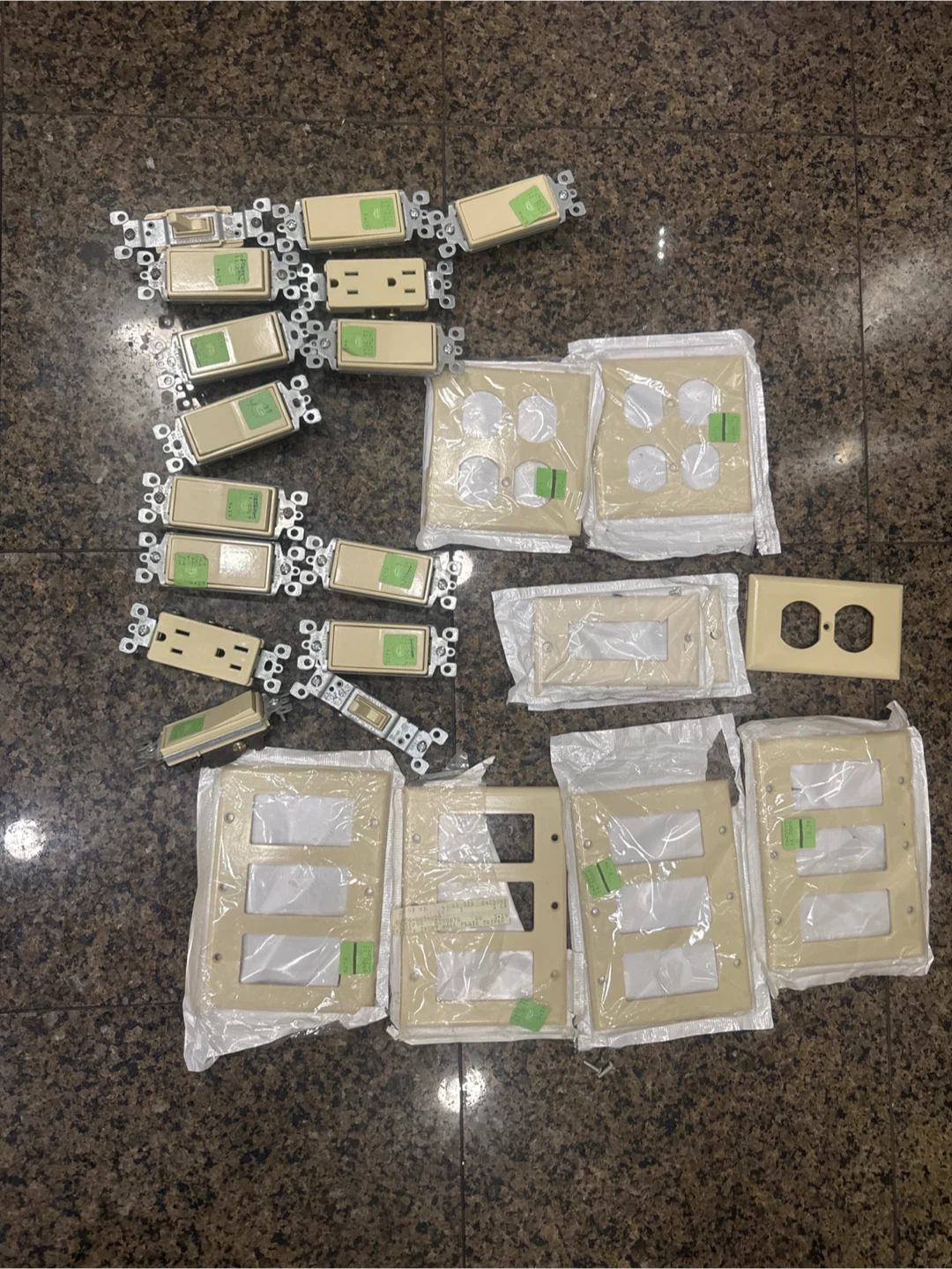 Assorted Light Switches and Outlet Covers 🏆