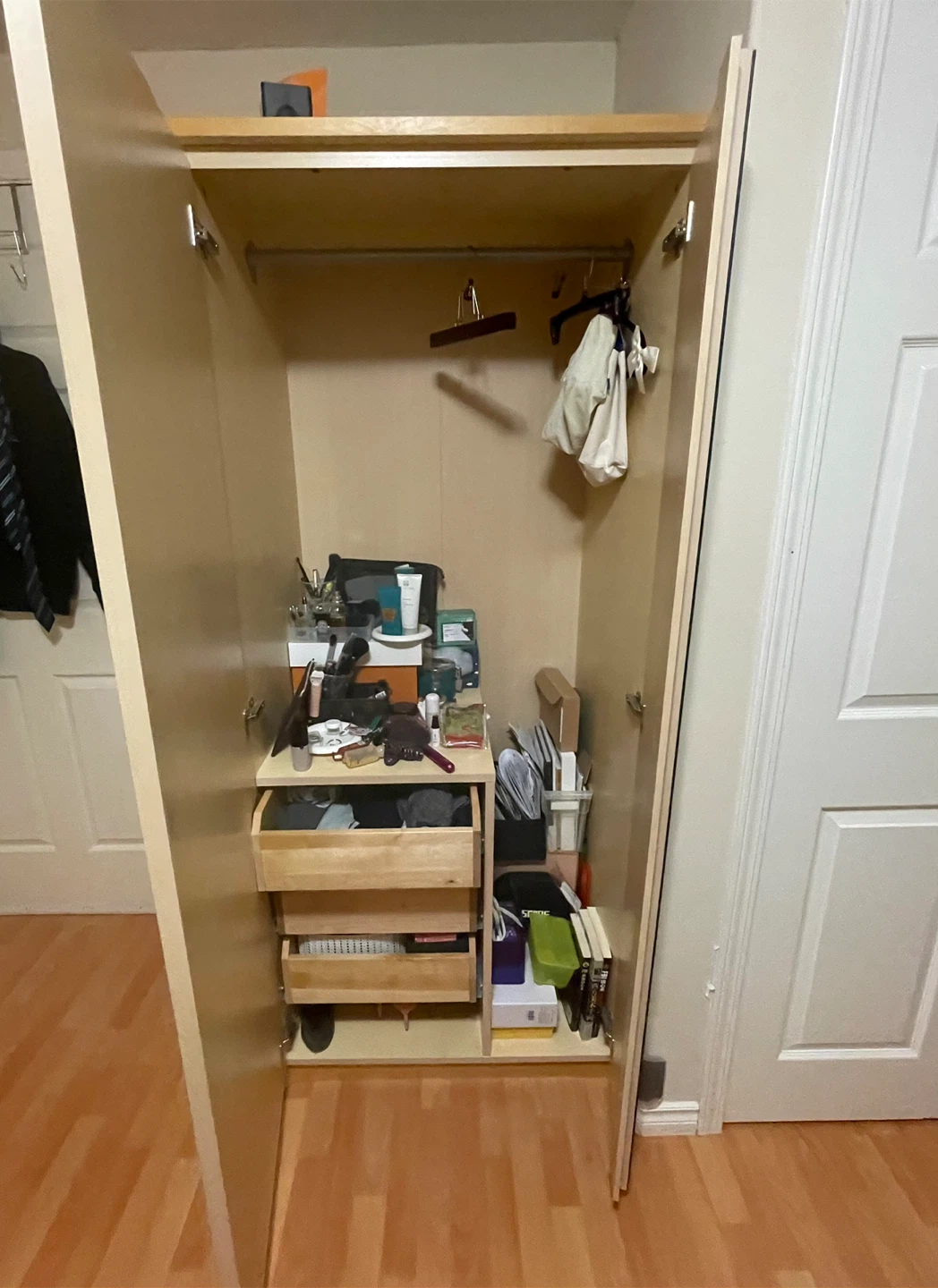 Wood Wardrobe with Mirrored Door - photo 2