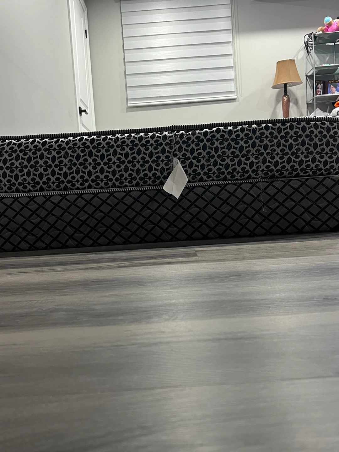Black and White Floral Double size Mattress - photo 3
