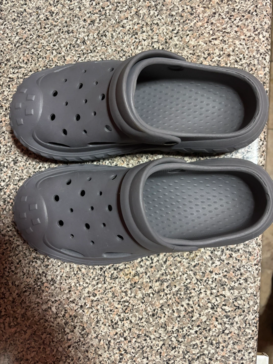 Gray Clogs Size 44-45 - photo 5