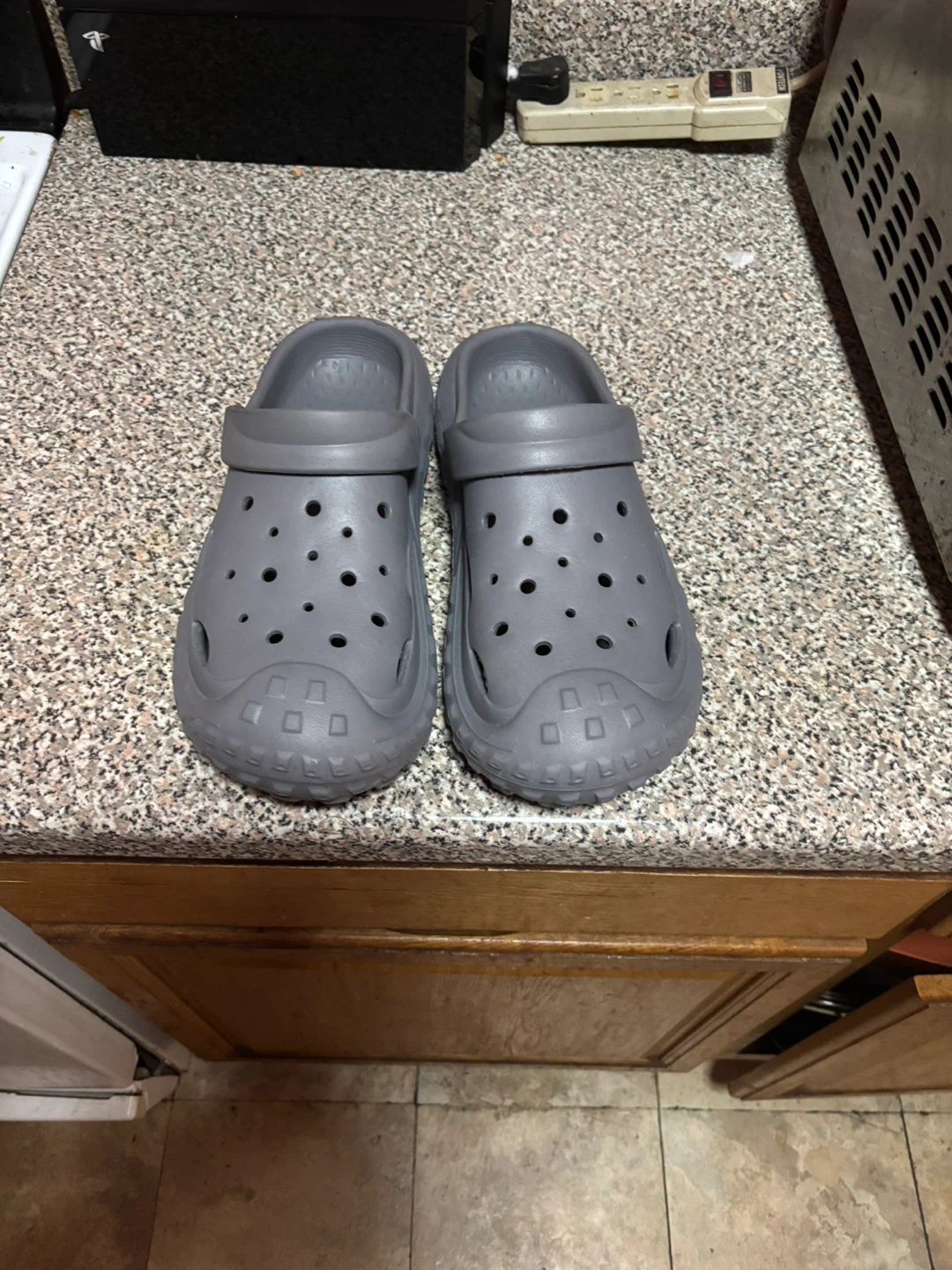 Gray Clogs Size 44-45 - photo 3