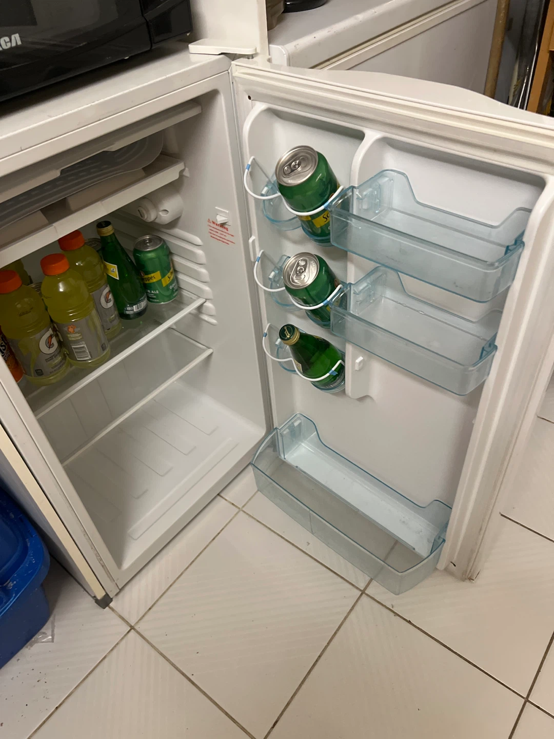 Avanti Compact Refrigerator - photo 4