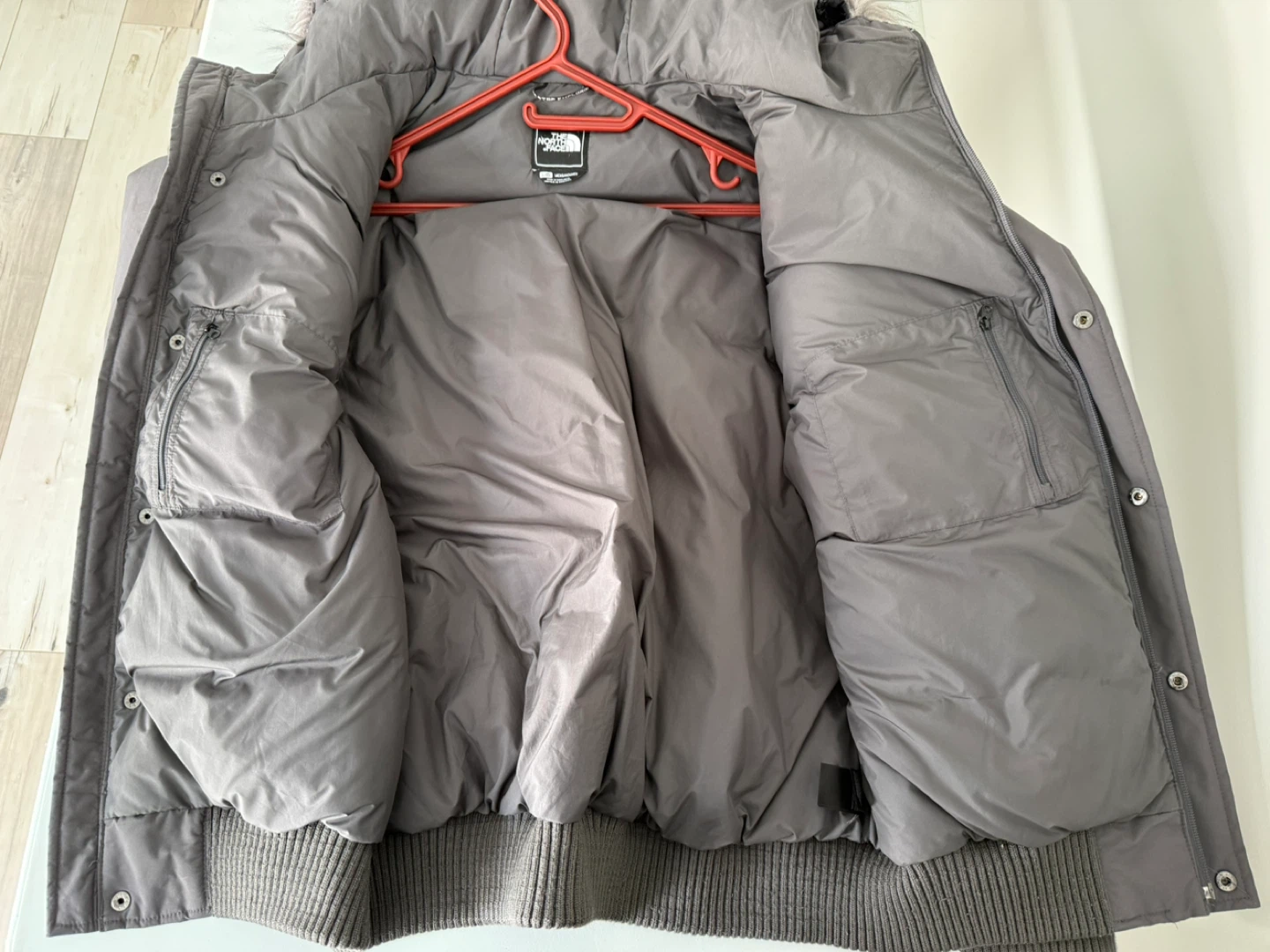 Men’s Northface Jacket - photo 2