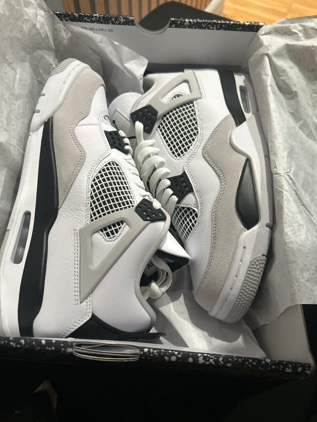 Air Jordan 4 "White Cement"