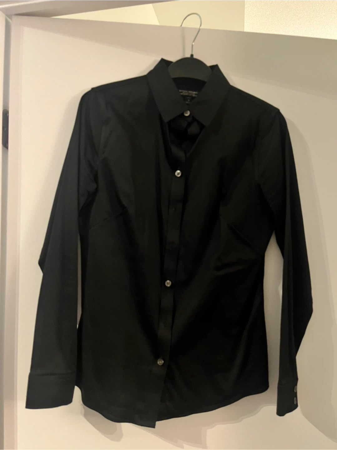 Banana Republic Non-Iron Fitted Petite Black Shirt Size 4