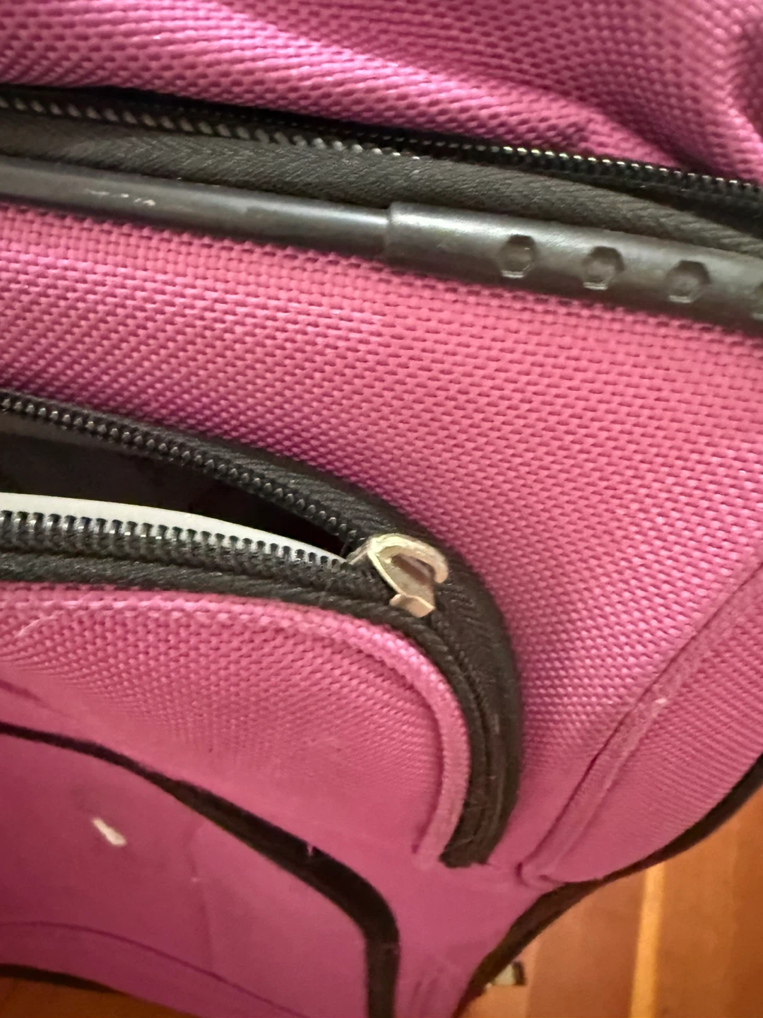 Samsonite Large Check In Pink Rolling Suitcase - photo 3
