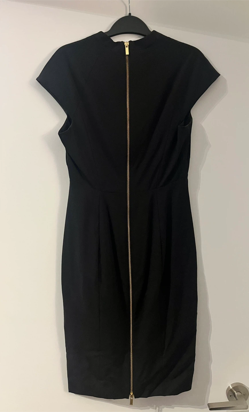Banana Republic Black Cap Sleeve Sheath Dress Size 2 🏆 - photo 2