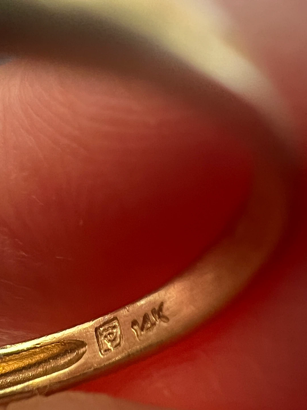 14K Gold Sapphire and Diamond Ring - photo 3