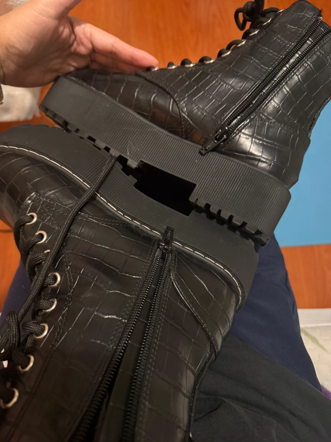 Black Crocodile Texture Chunky Platform Boots