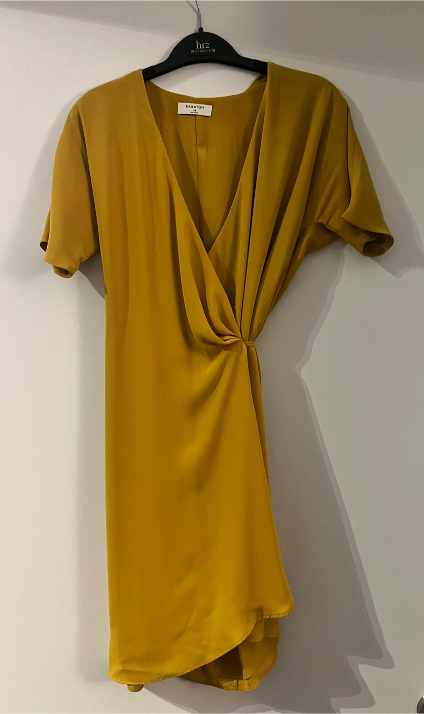 Babaton Yellow Wrap Dress XS 🏆