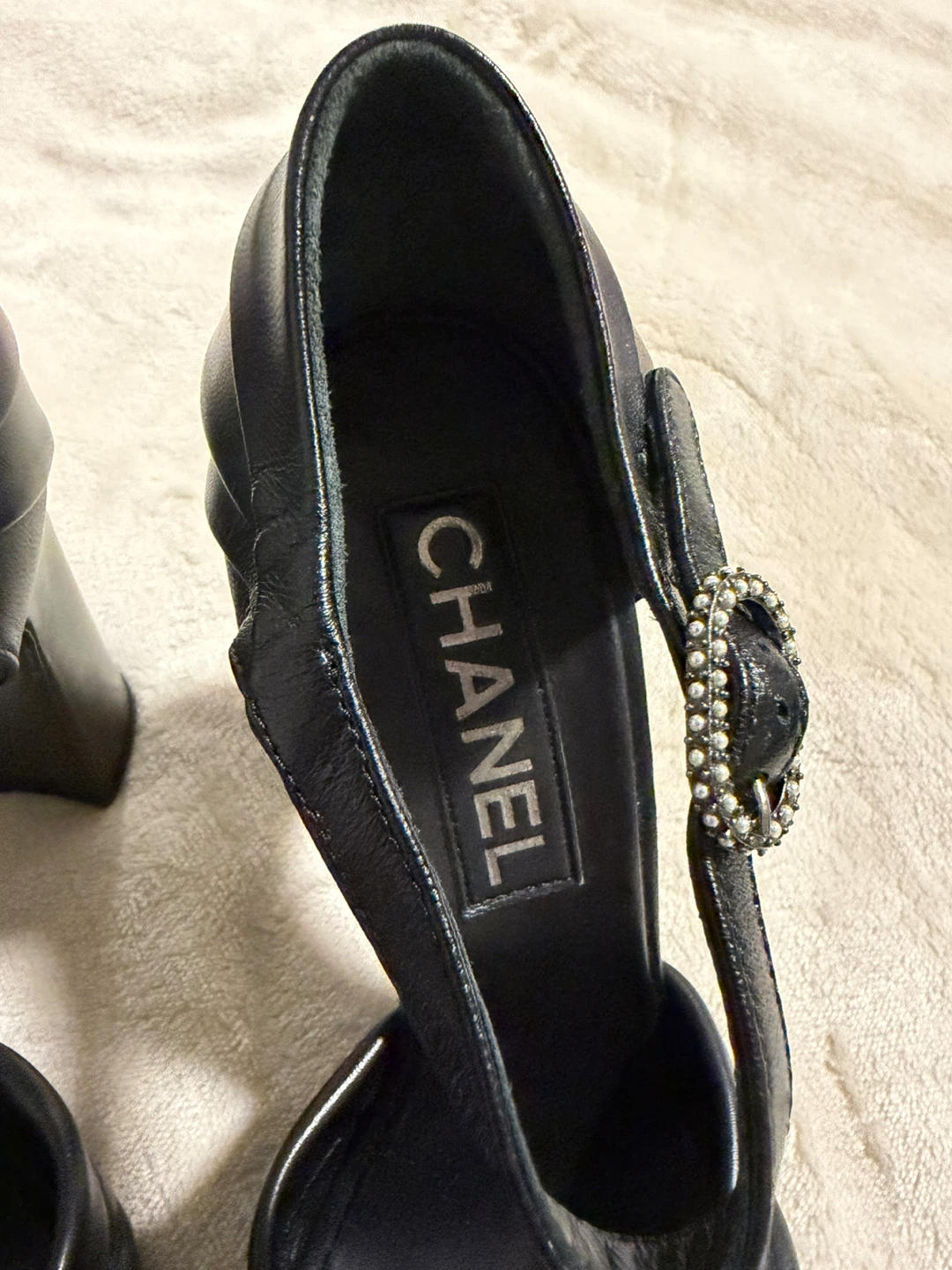 Chanel Black Leather Heels with Crystal Buckle - photo 5