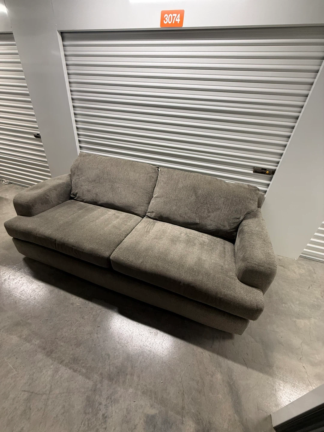 🚨Free Delivery NJ/NY Gray Sofa Clean and Odor Free - photo 2