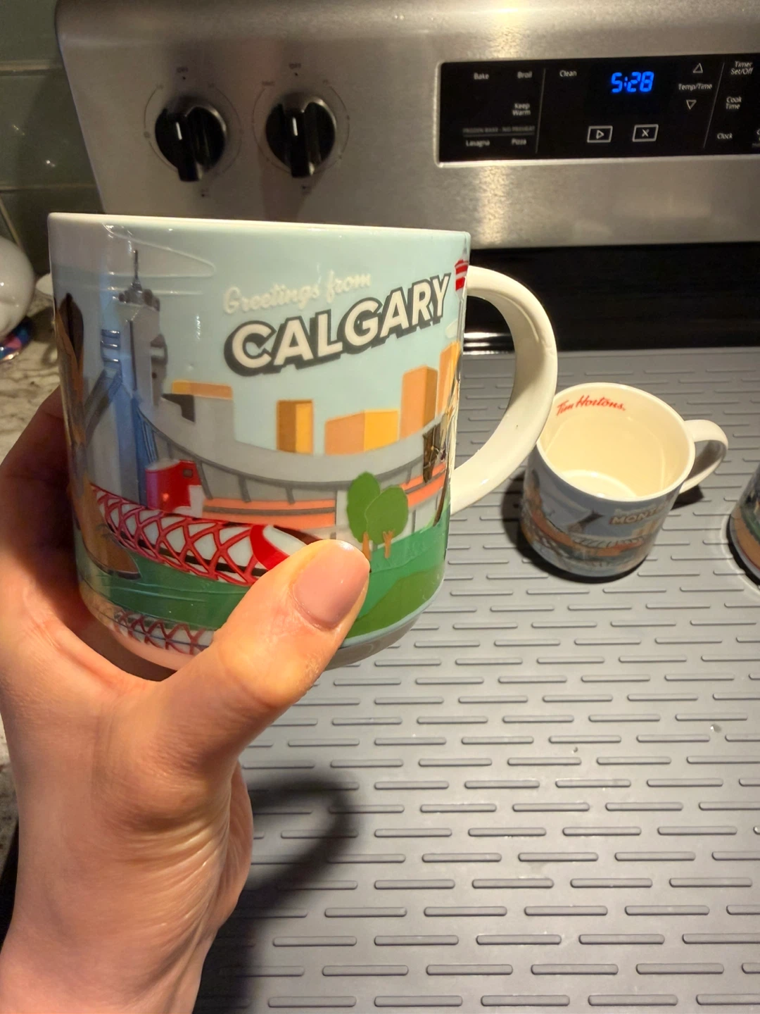 Tim Hortons Cityscape Mugs🏆 (Calgary, Montreal, Vancouver) - photo 2
