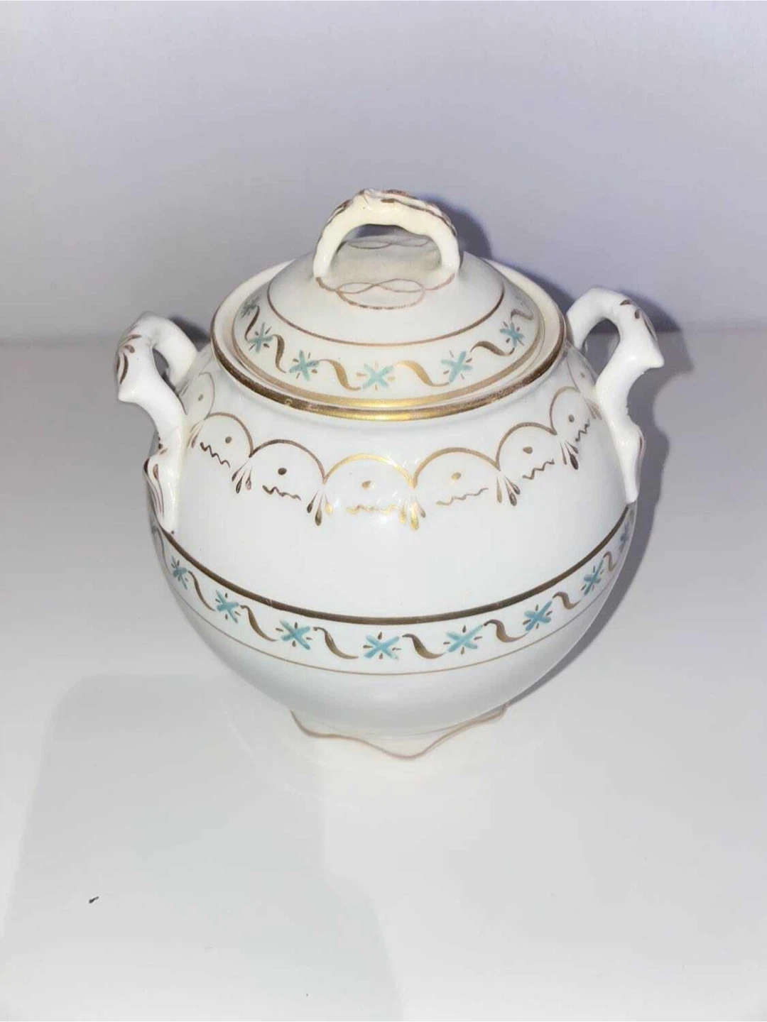 Antique Pot with Lid - photo 2