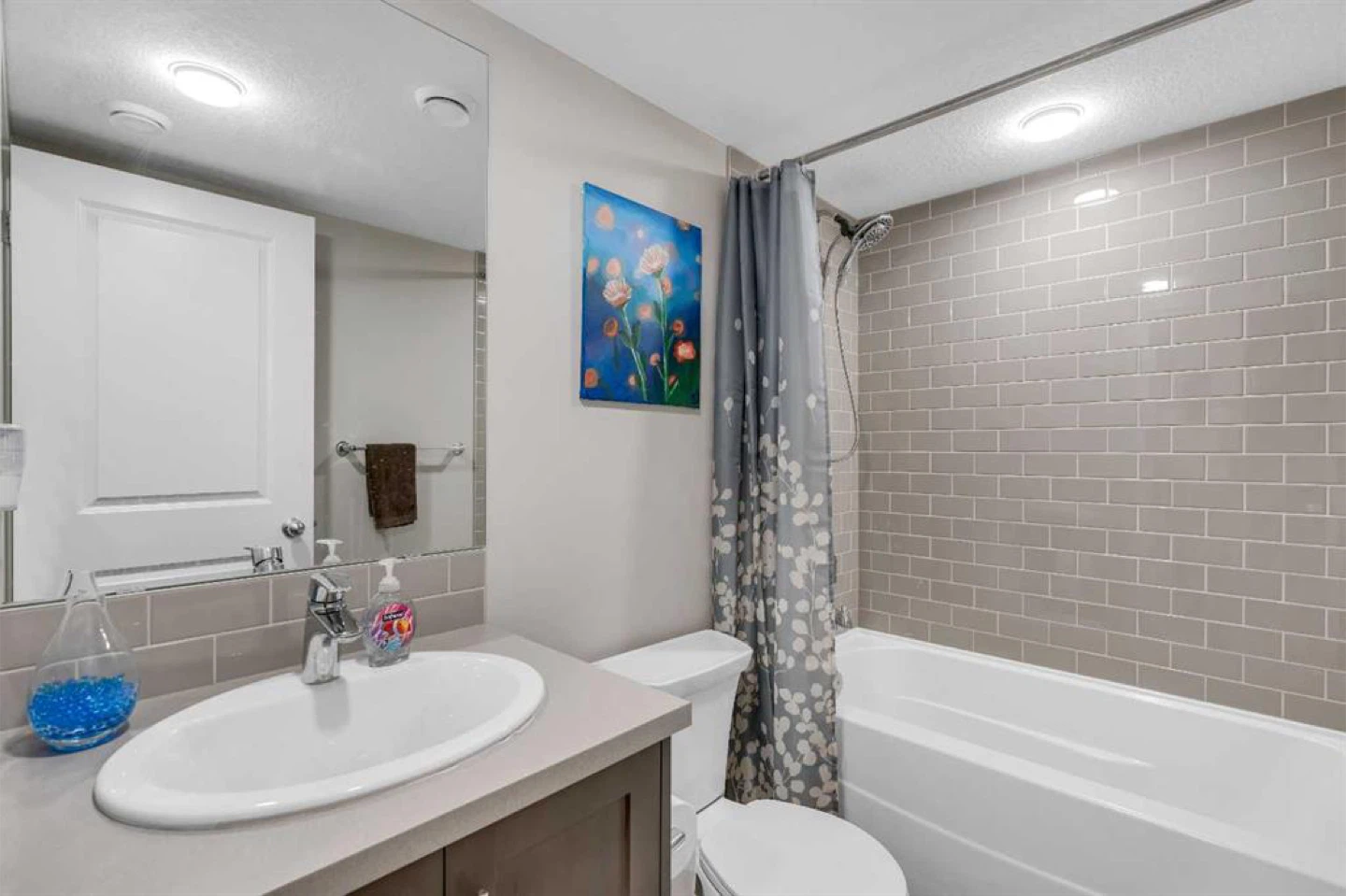 Townhouse for Rent - 4 Bedrooms, 3.5 Bathrooms - photo 4