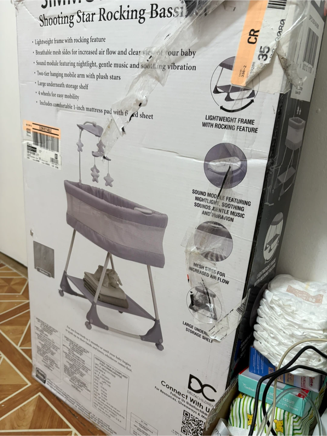 DELTA CHILDREN Shooting Star Rocking Bassinet with Nightlight - photo 3