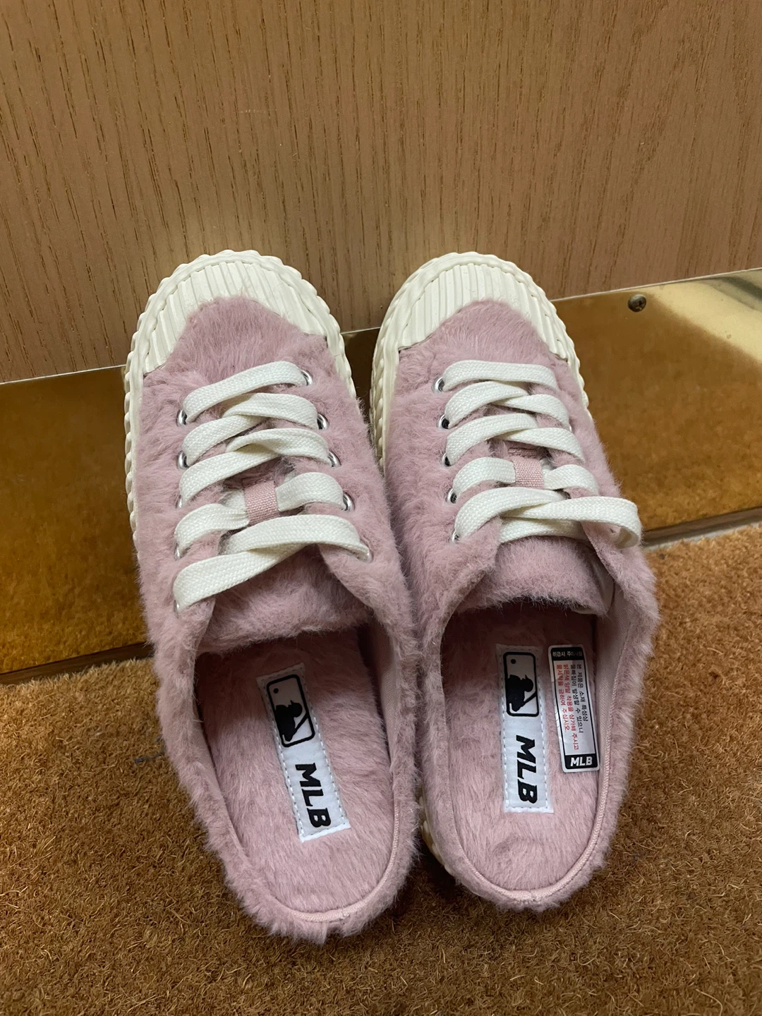 Brand New MLB Pink Fuzzy Slip-On Sneakers- Size W6 - photo 2