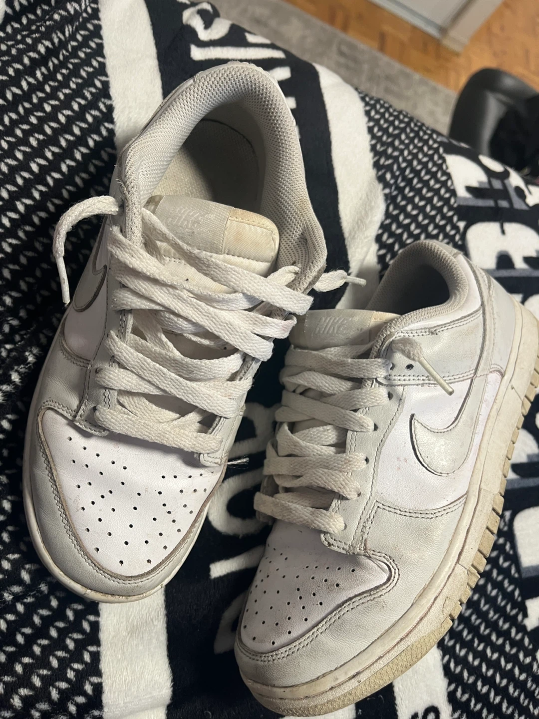 Nike Dunk Low "Panda" Sneakers