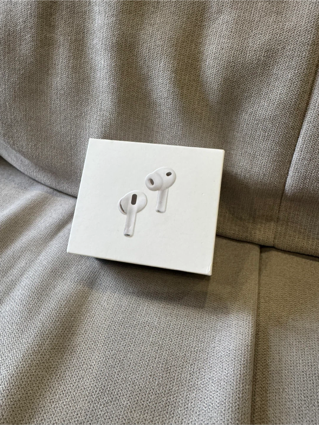 ($130) AirPods Pro 3 – Great Condition w/ Box & Accessories