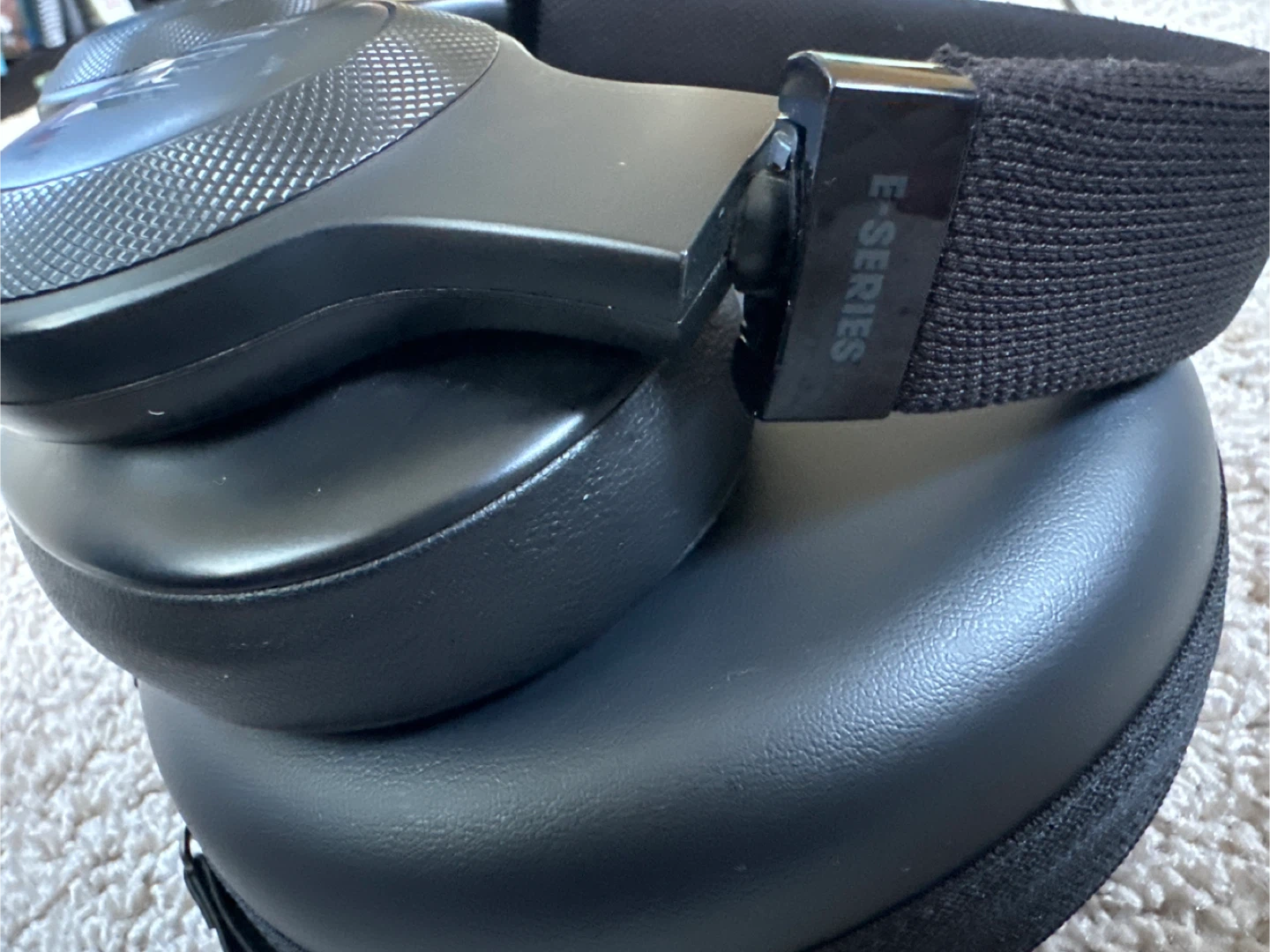 JBL E-Series Wireless Headphones with Case - photo 3