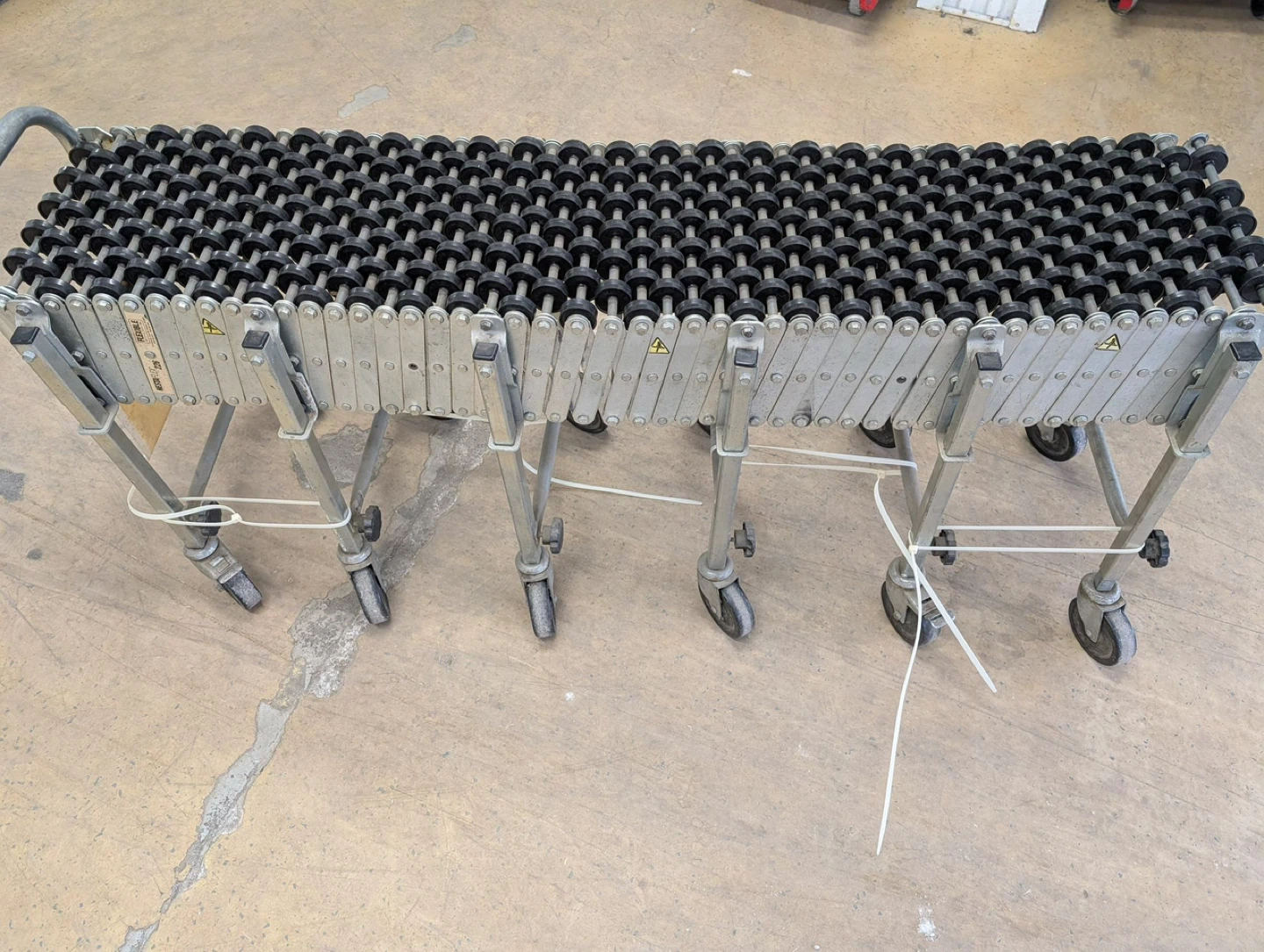 Expandable Roller Conveyor Cart