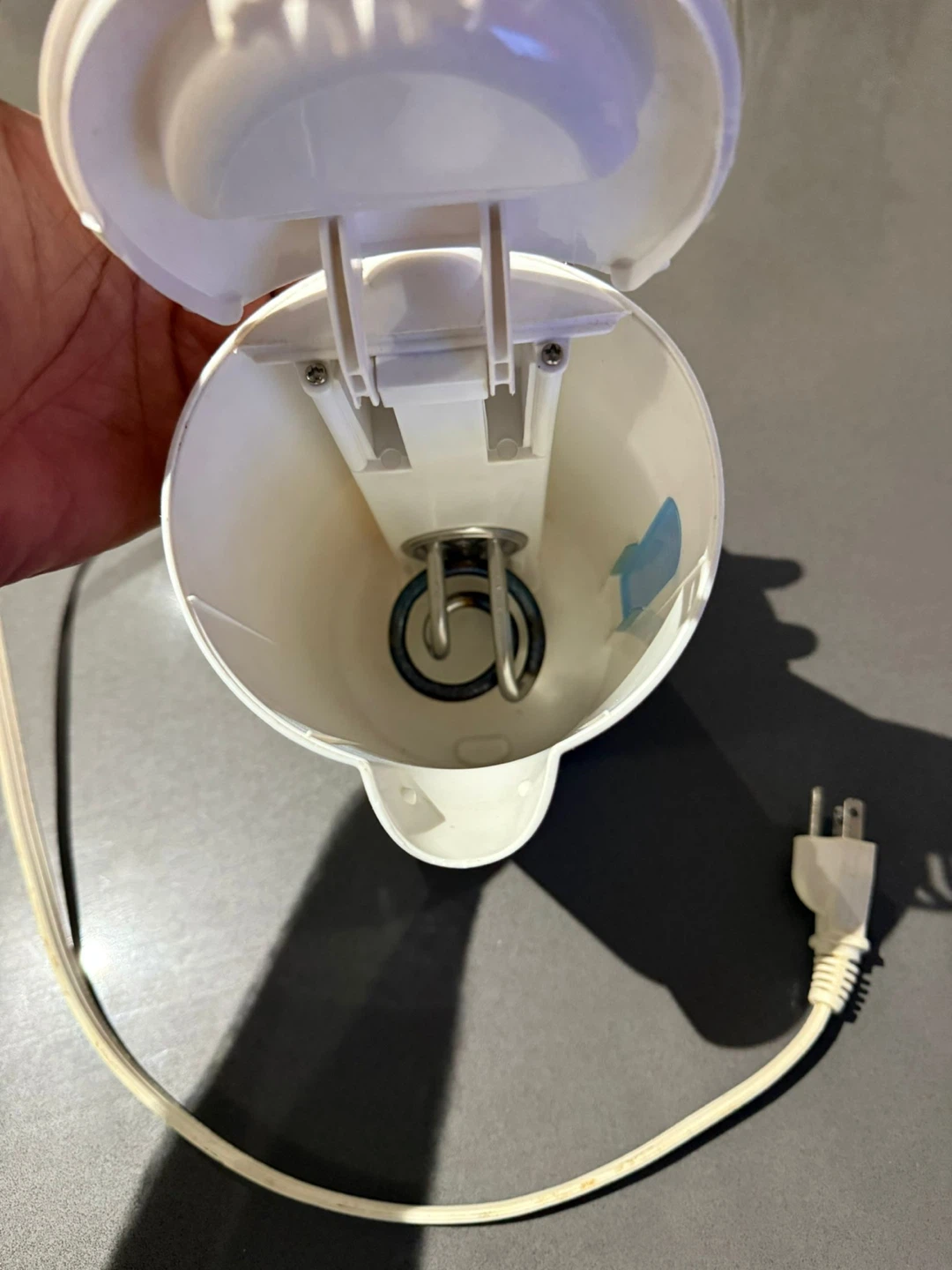 White Electric Kettle - photo 2