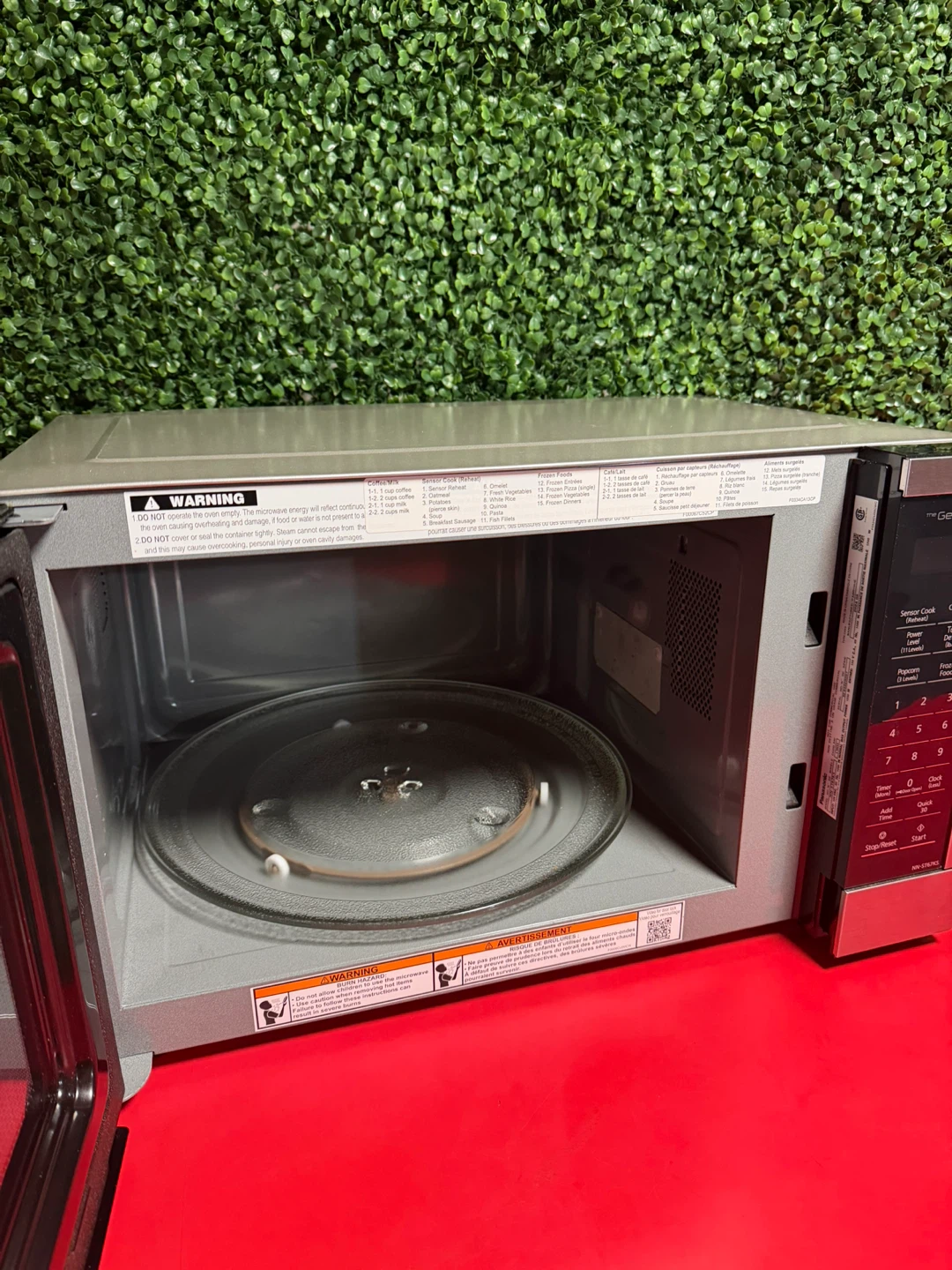 Panasonic NN-ST67KSC Genius Inverter Microwave Oven 1.2 Cuft - photo 3