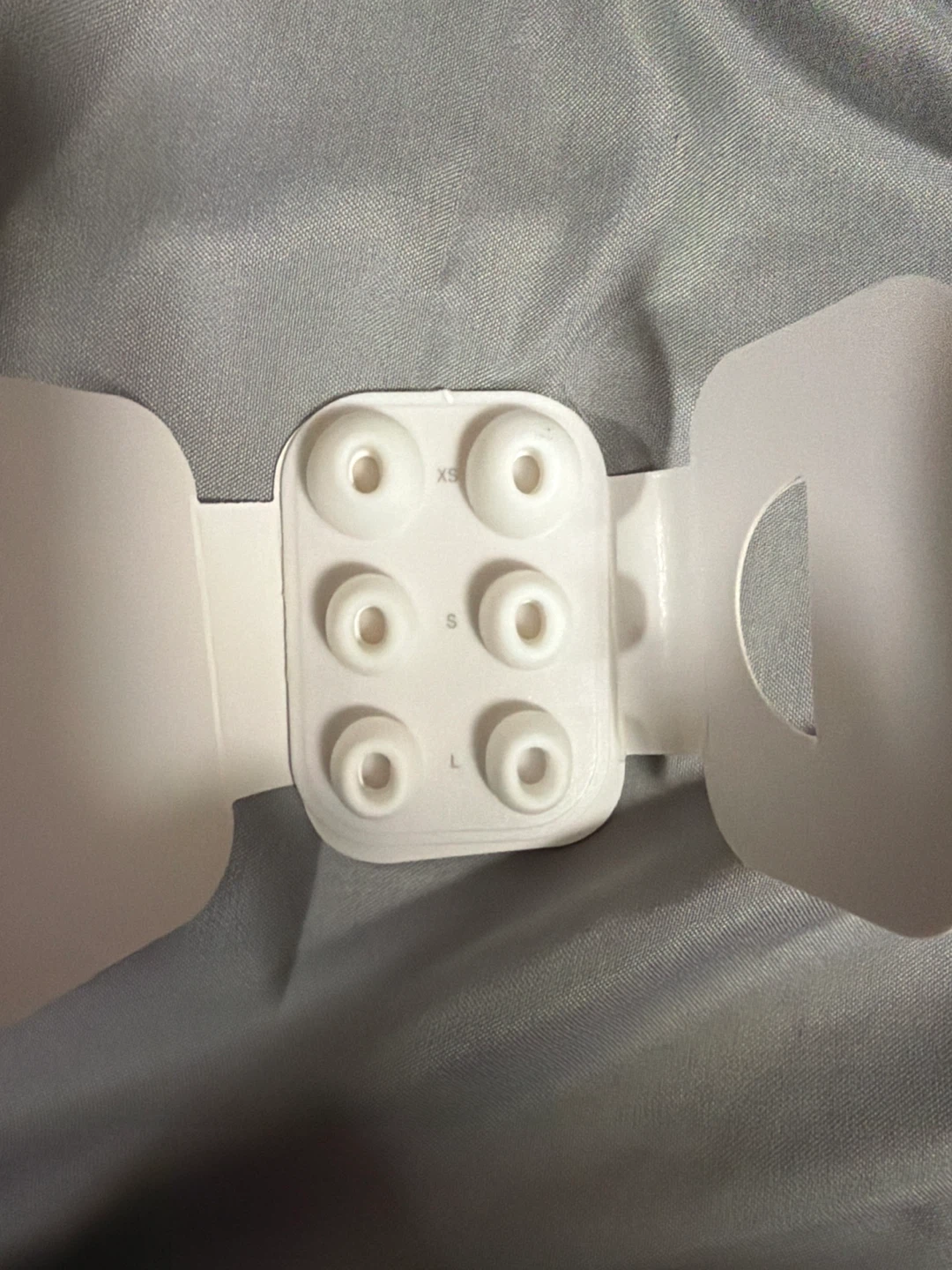 Apple AirPods Pro (2nd generation) - photo 5