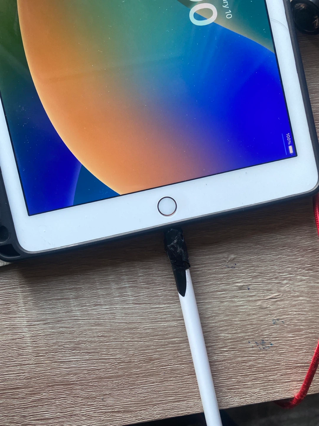 Apple iPad pro 9.7 inch - photo 4