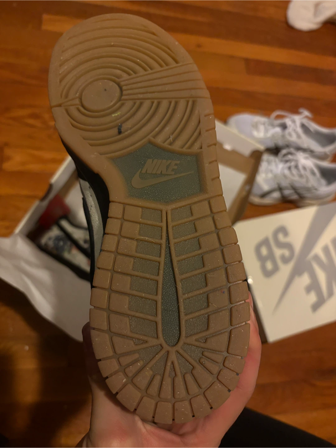 Supreme x Nike SB Dunk Low "Supreme" Sneakers - photo 5