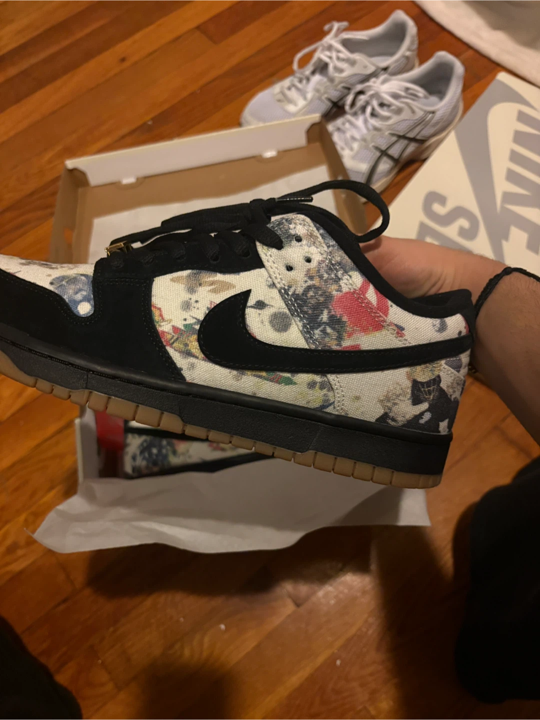 Supreme x Nike SB Dunk Low "Supreme" Sneakers - photo 4