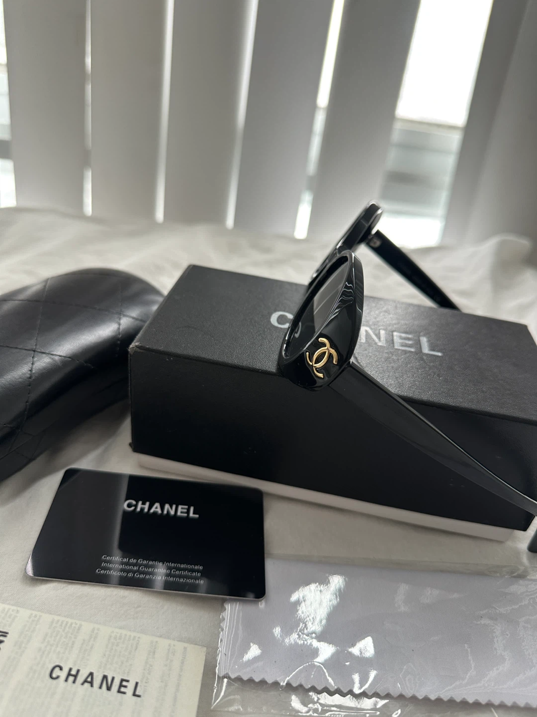 CHANEL Black Oval Sunglasses with Case and Box - photo 4