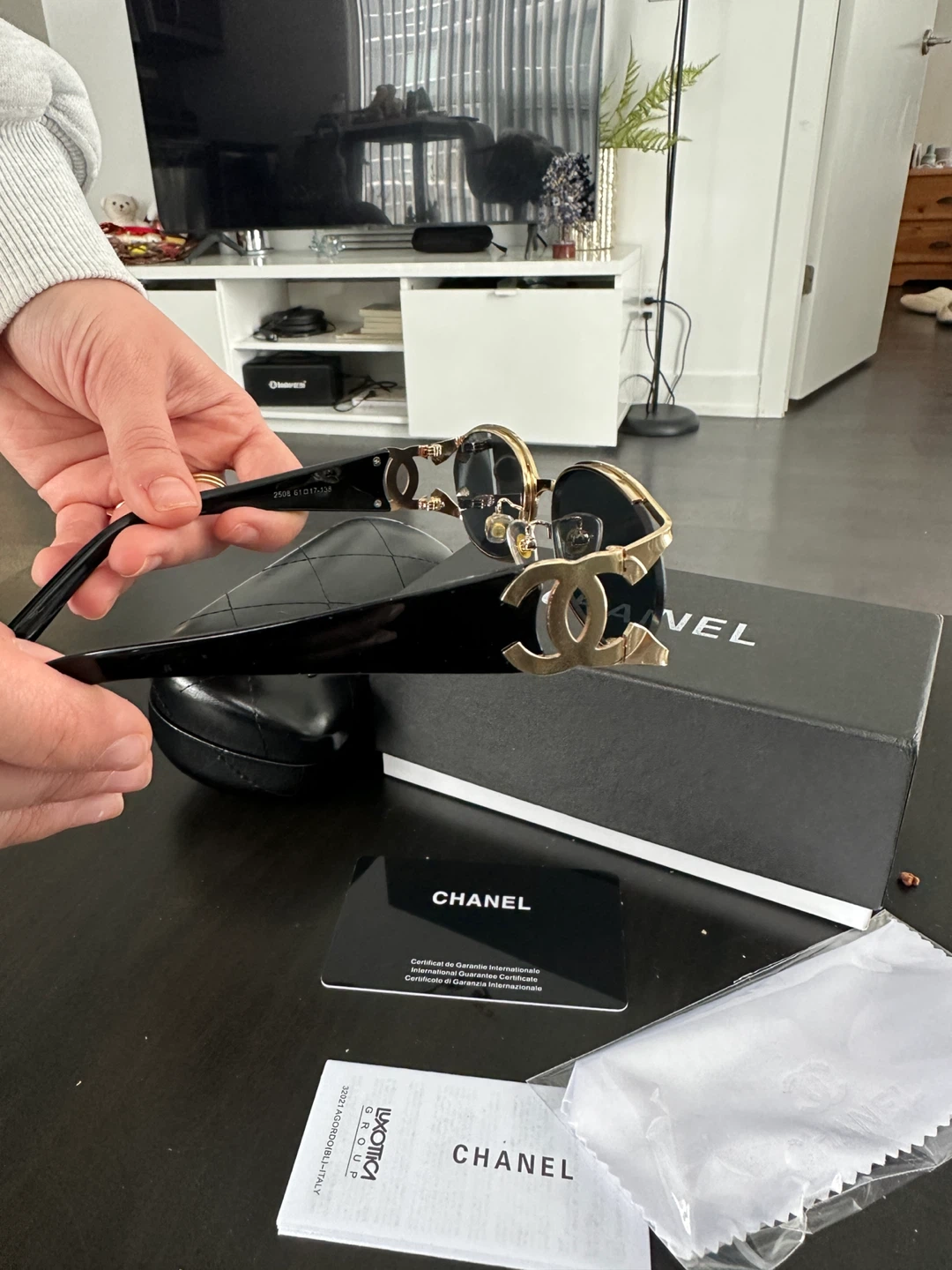 CHANEL Sunglasses Gold & Black Oval - photo 2