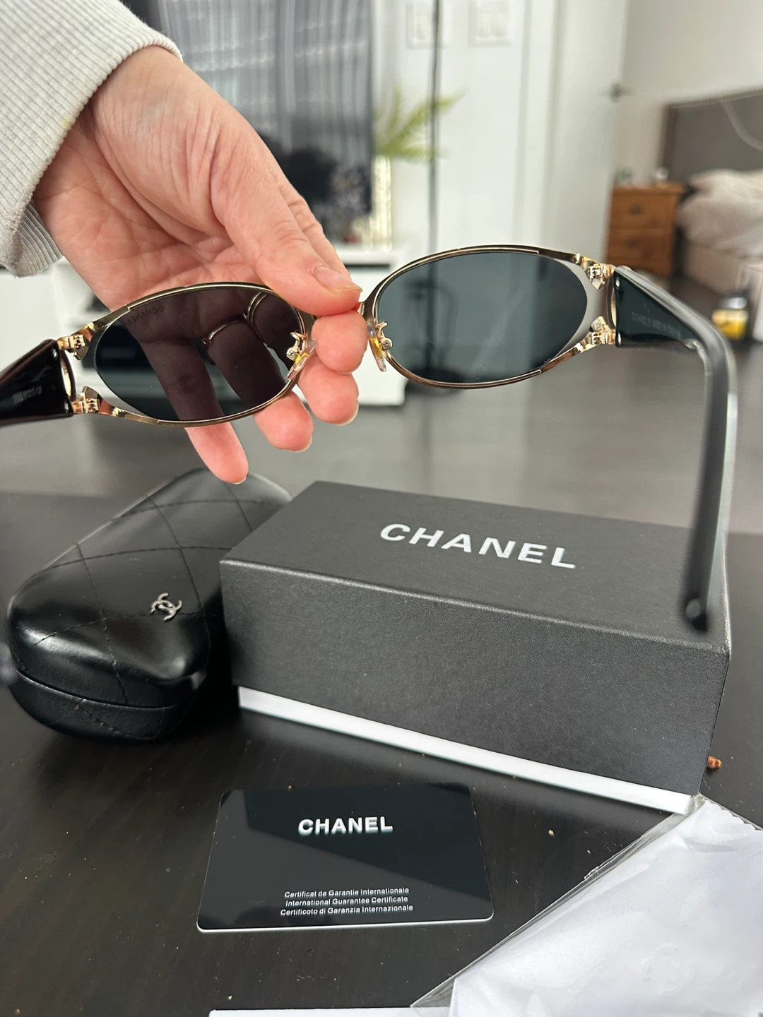 CHANEL Sunglasses Gold & Black Oval - photo 5