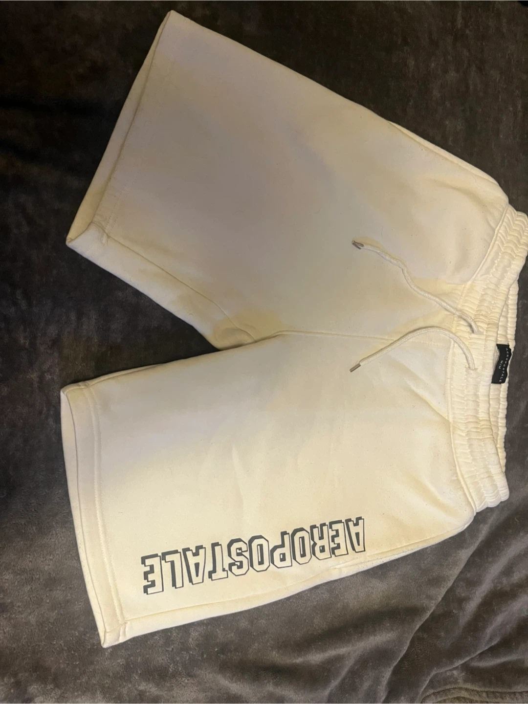 Aéropostale Cream Shorts - Size M