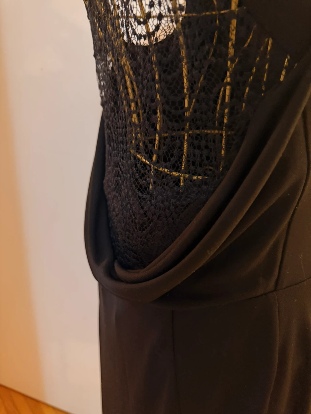 🏆BCBGMAXAZRIA Black Lace Detail Dress Size M - photo 3