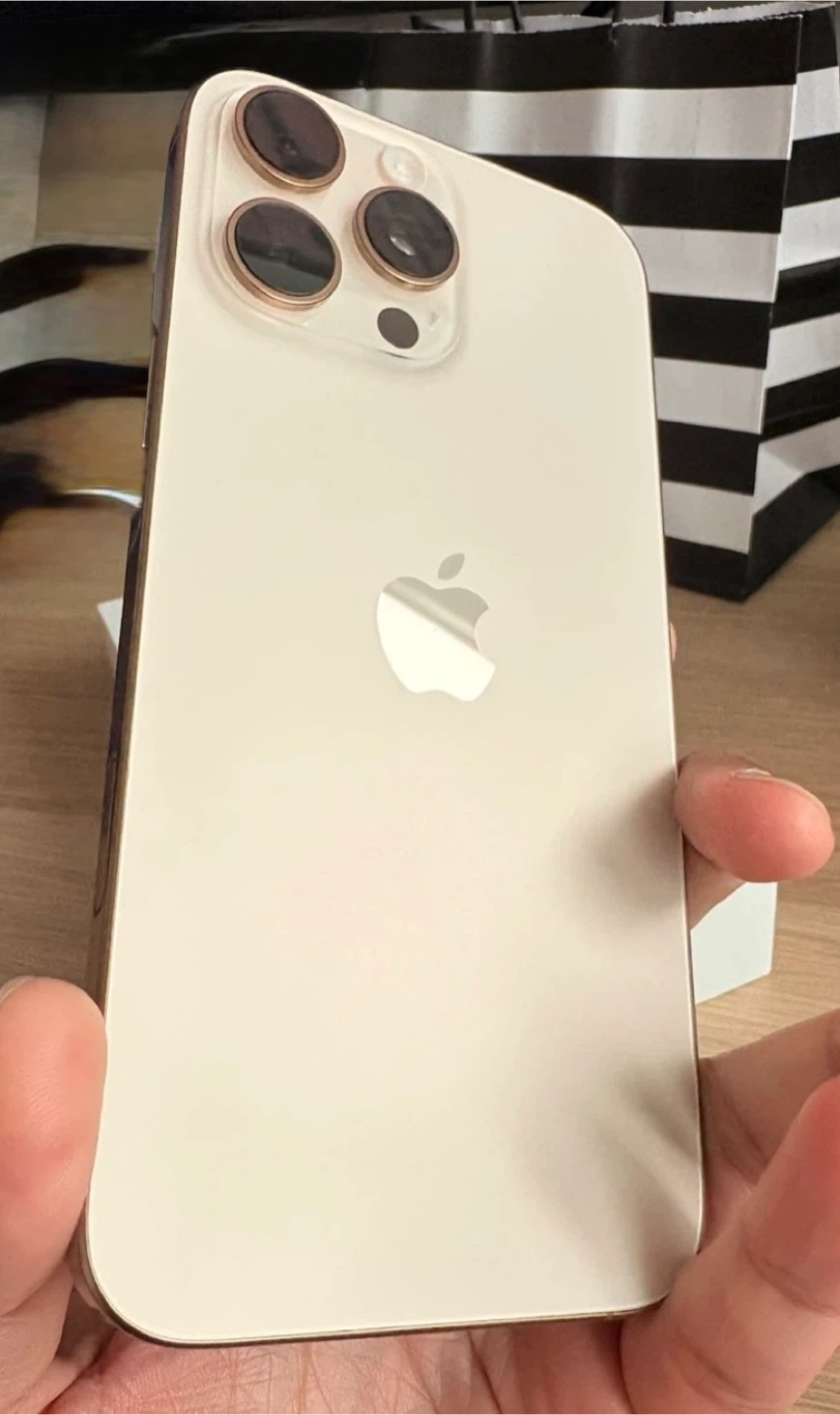 Apple iPhone 16 pro max 256GB Desert Titanium - photo 4