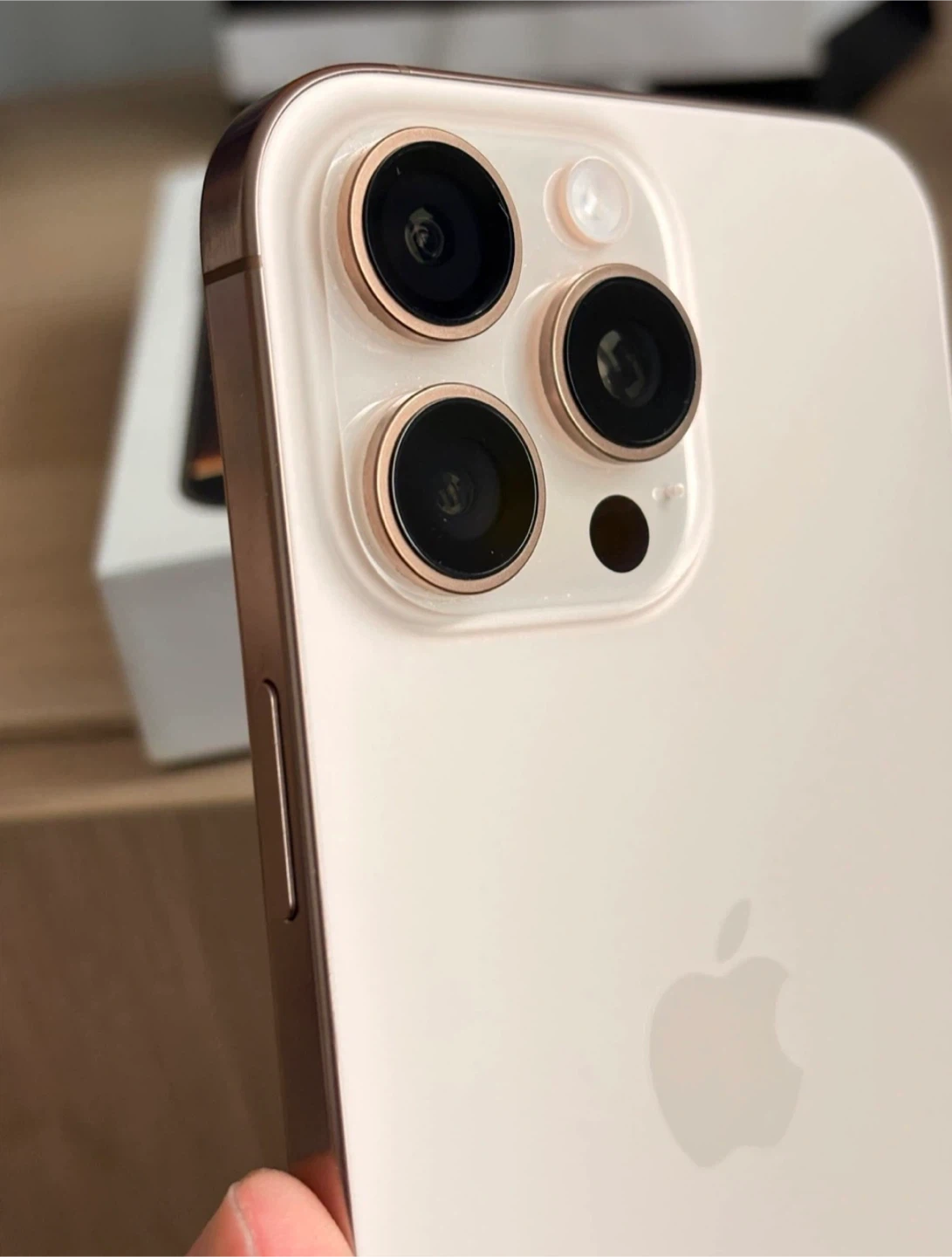 Apple iPhone 16 pro max 256GB Desert Titanium - photo 2