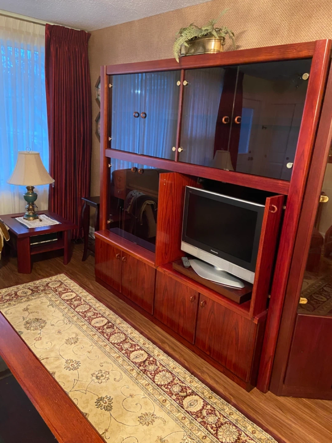 🎉Dark Wood Entertainment Unit with Glass Doors - photo 2