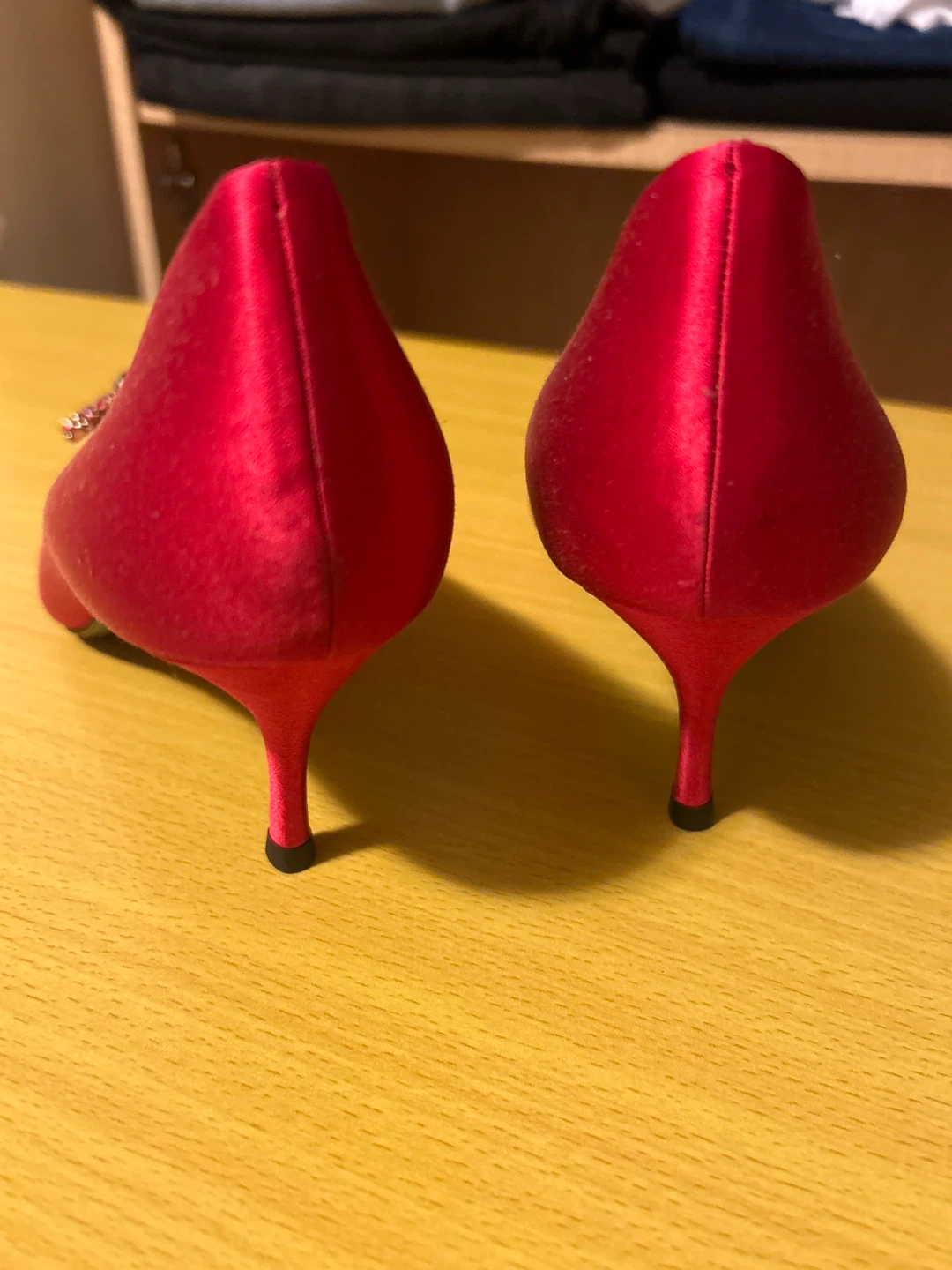🏆Roger Vivier Red Satin Heels with Crystal Buckle Size🏆 39 - photo 2