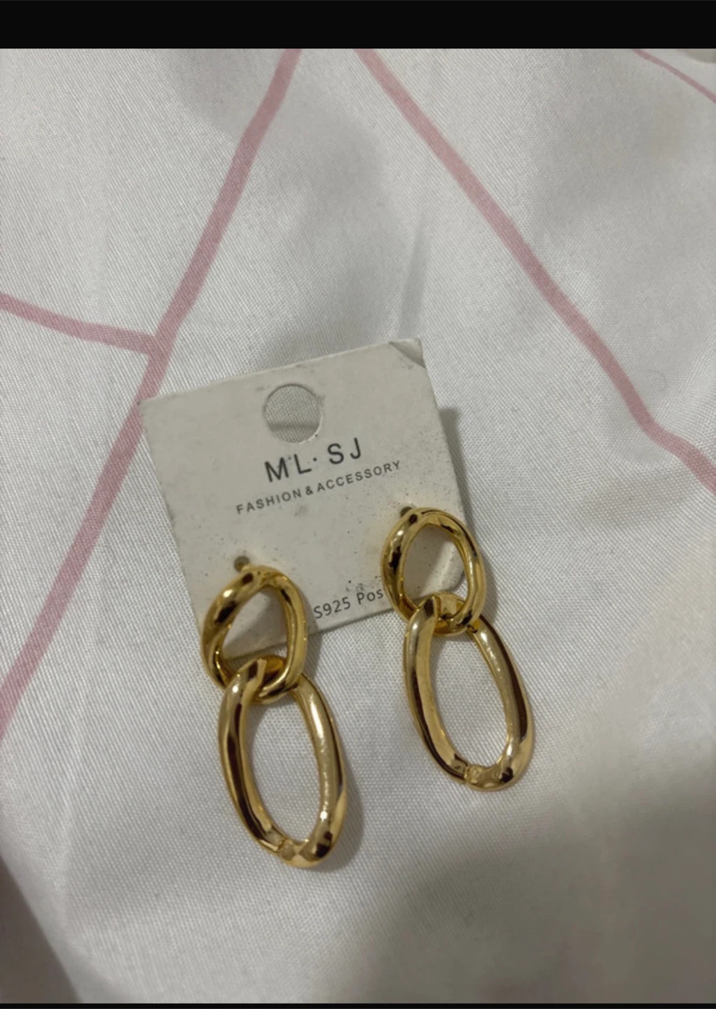 MLSJ Gold Tone Oval Link Earrings - photo 2
