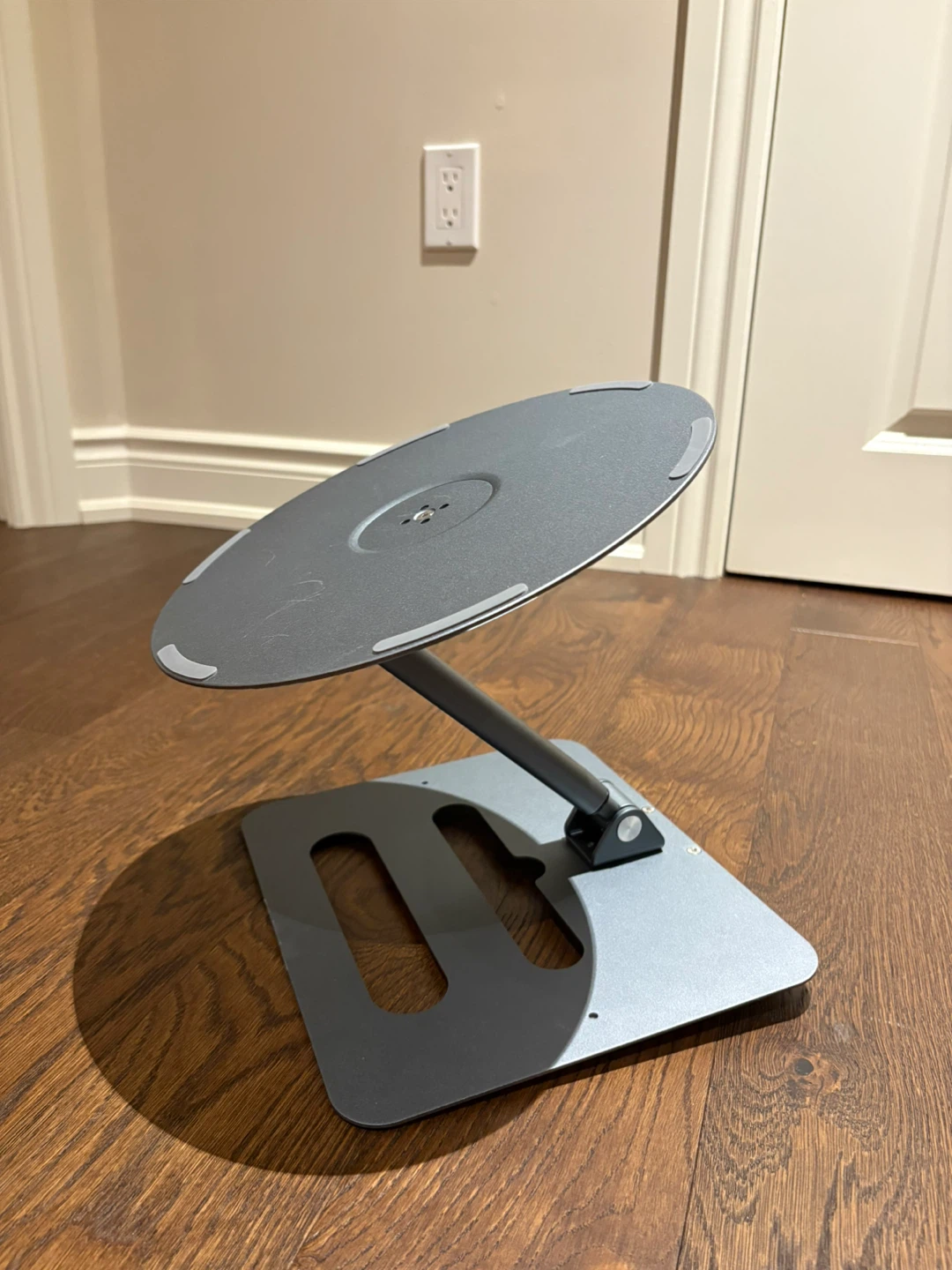 Adjustable Aluminum Laptop Stand