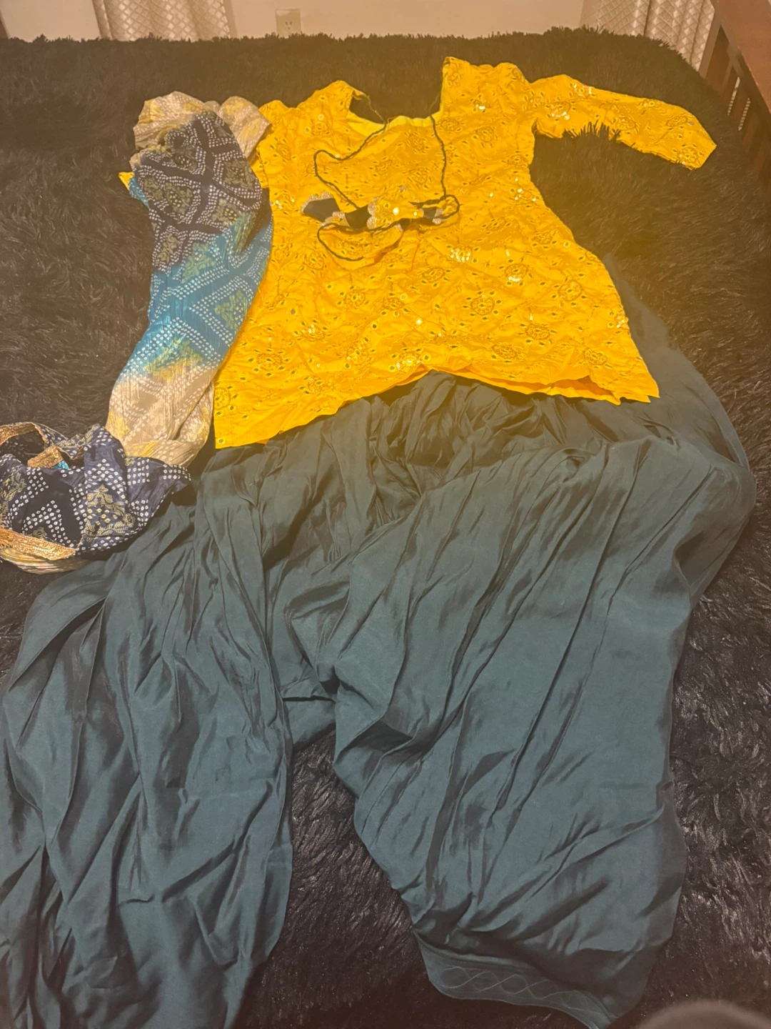 Yellow Embroidered Kurta Set with Pants and Scarf - photo 2